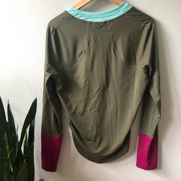 Prana Swim Shirt Size Medium EUC Purple and Green - Picture 4 of 5